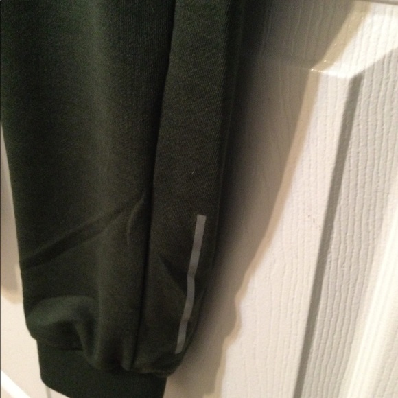 Womens’s joggers - Picture 3 of 4